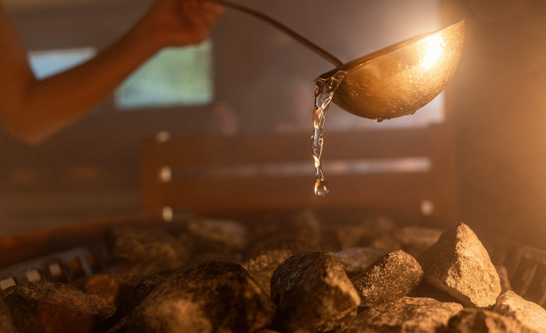 Eau à verser sur les pierres du sauna.