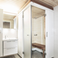 Le sauna Smart Fold dans la salle de bains moderne.