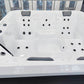 Jacuzzi extérieur Hydra 215 au design élégant et fonctionnel.