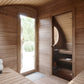 Saunamo Sauna extérieur Hobbit 300 avec porte et fenêtre ouvertes.